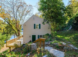 54 Farview Dr, Sandy Hook, CT 06482