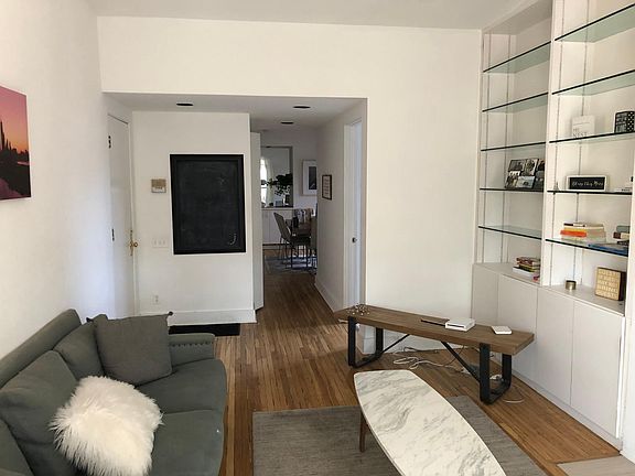 3rd image of 2243 N Bissell St APT 3