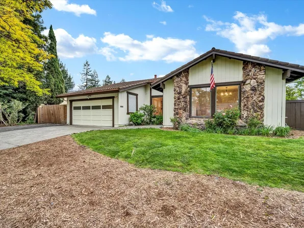 6095 Country Club Drive, Rohnert Park, CA 94928