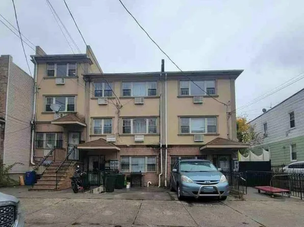 195 E 40th St, Brooklyn, NY 11203