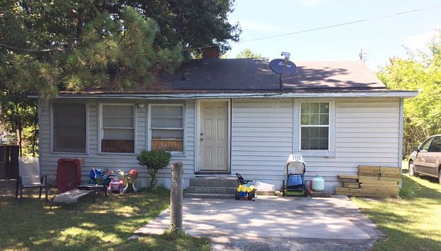 2nd image of 403 E Brookwood Dr