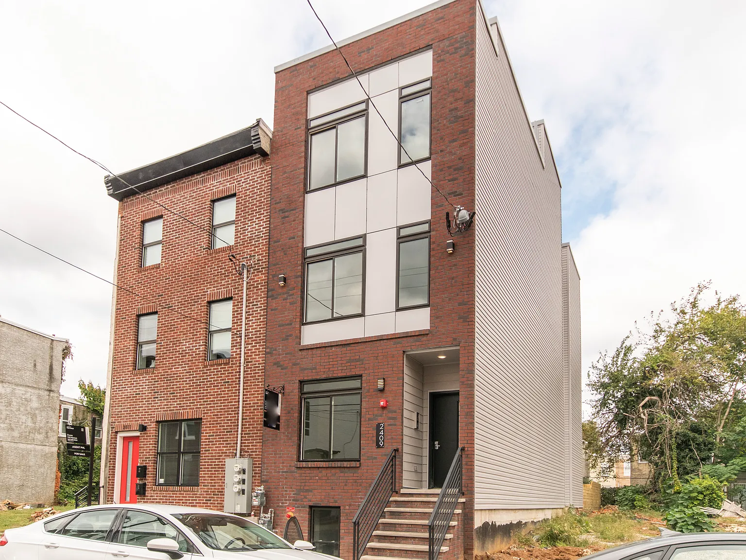 3 bed, 1400 sqft, $2,500 — Photo 1
