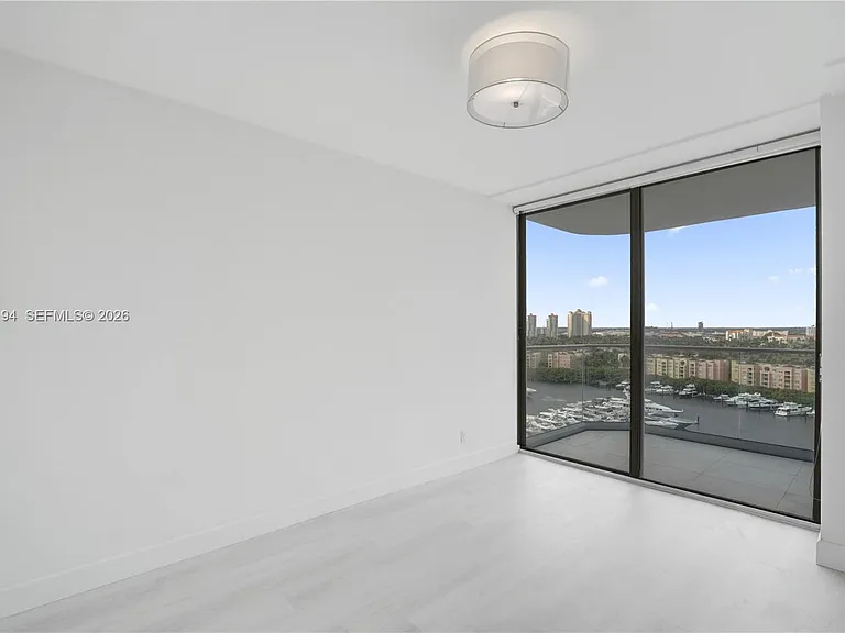 19707 Turnberry Way #16C — Photo 29