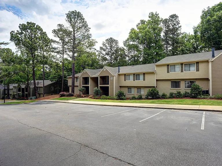 700 Riverchase Apartments — Photo 25