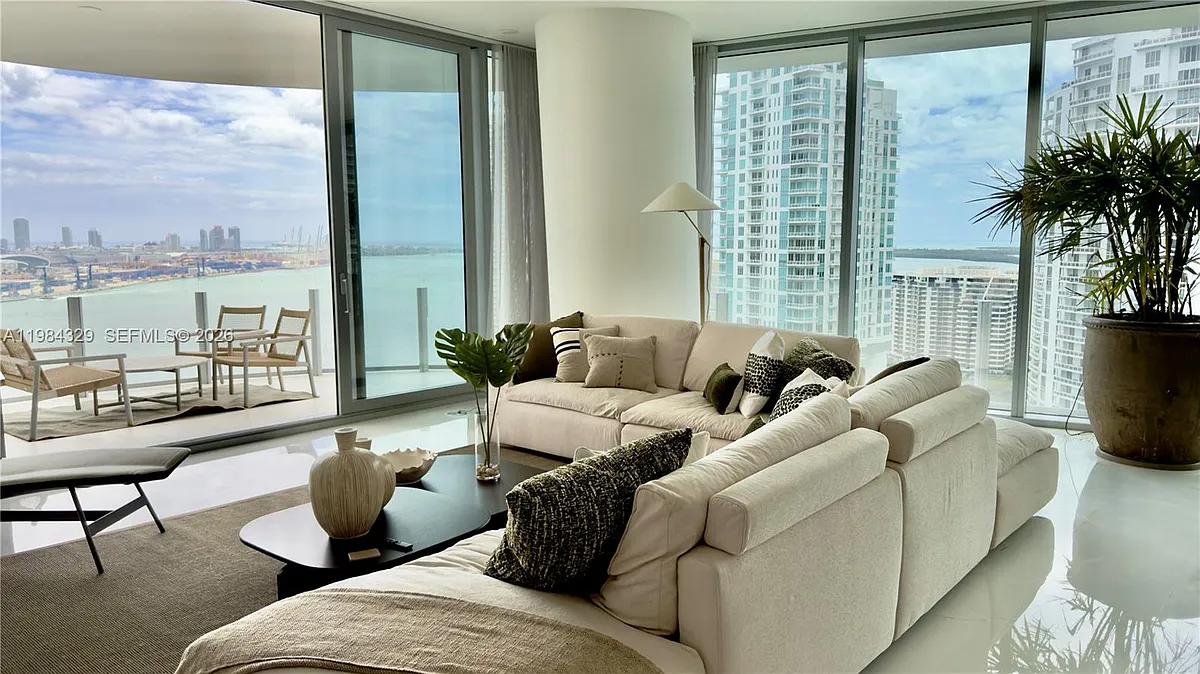 Building Photo - 300 Biscayne Boulevard Way #2601E