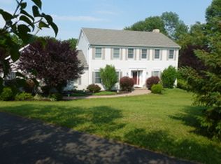 2 Grandview Dr, Newton, NJ 07860
