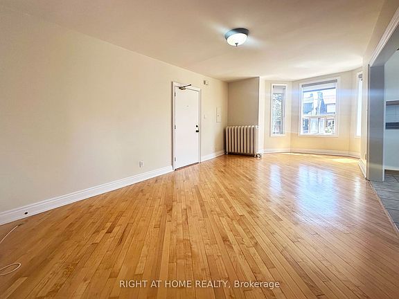 3rd image of 1960 Davenport Rd #101