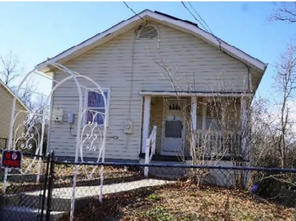 919 Nova Ave, Capitol Heights, MD 20743