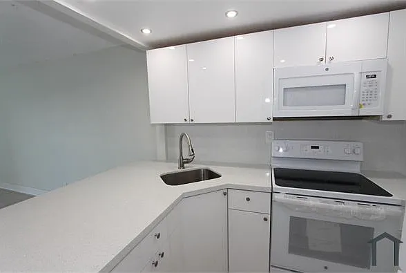 1 bed, 605 sqft, $1,750 — Photo 2
