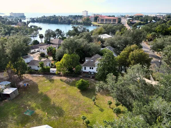 E 4th St, Panama City, FL 32401