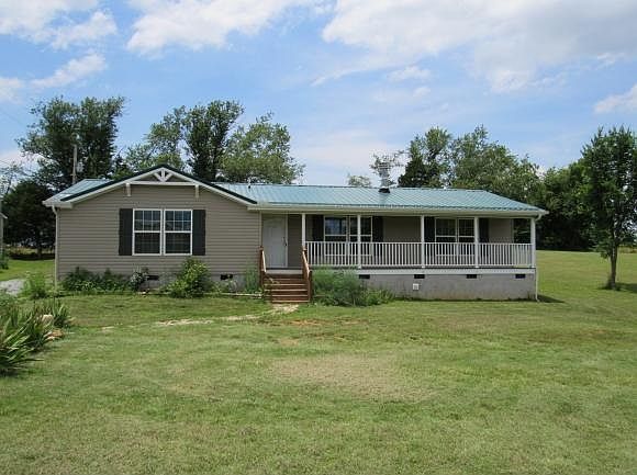 1st image of 165 Burnett Chapel Ln