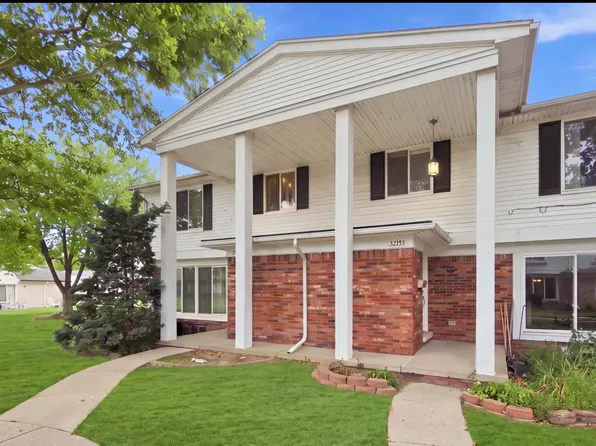 32553 Barclay Sq, Warren, MI 48093