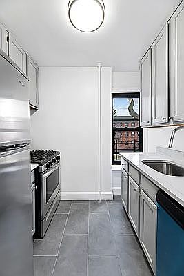 2nd image of 20-52 20th St #2B