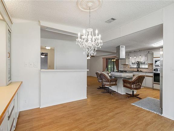 5th image of 10063 Broken Woods Ct