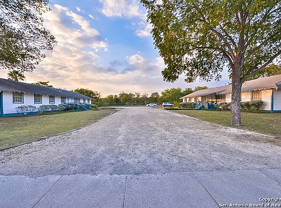 2nd image of 331 Bustillo Dr