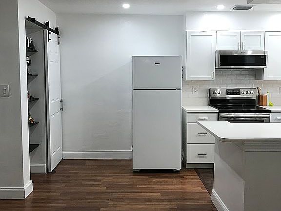 5th image of 470 C St #1