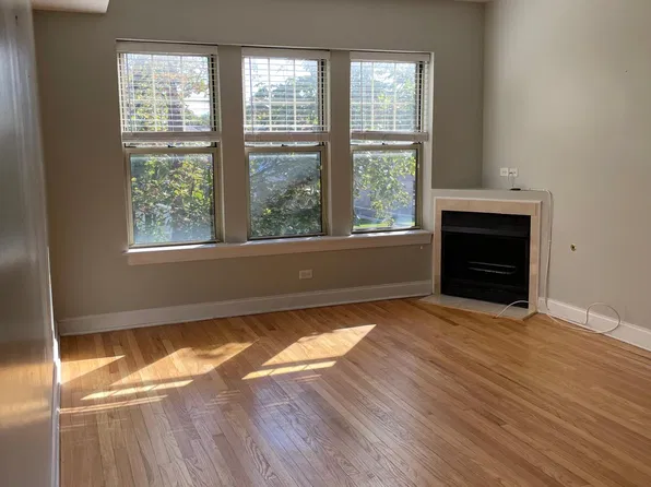 2306 W Jarvis Ave APT 2, Chicago, IL 60645