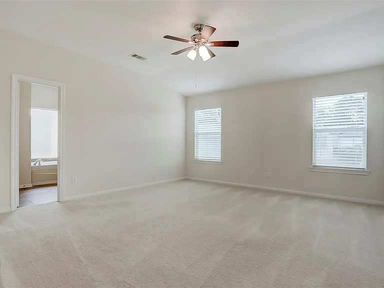 10046 Hillside Bayou Dr — Photo 13