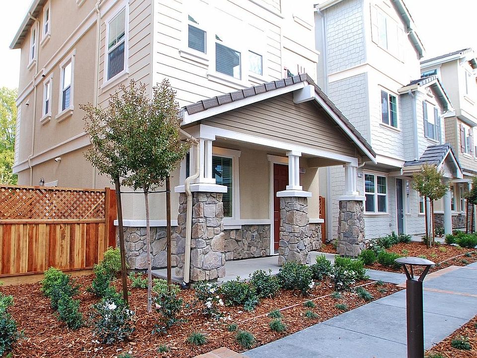 7088 N Mariposa Court