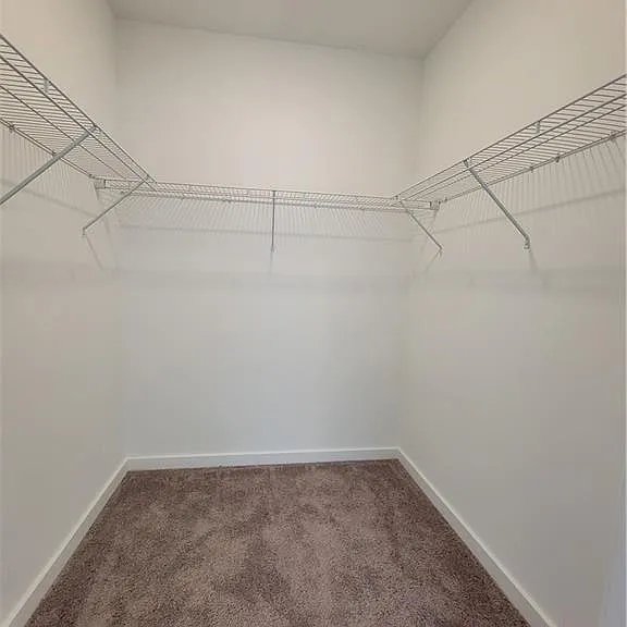 525 Parkway Dr #306 — Photo 9