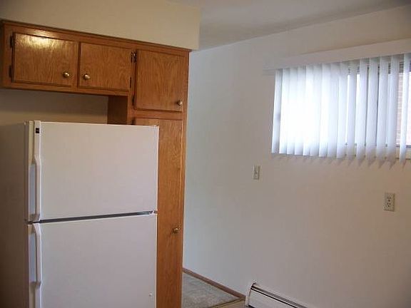 3rd image of 8739 S Oak Park Dr APT 2