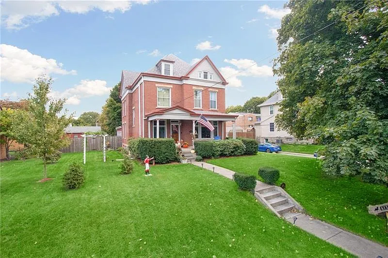 354 Buffalo St photo 1