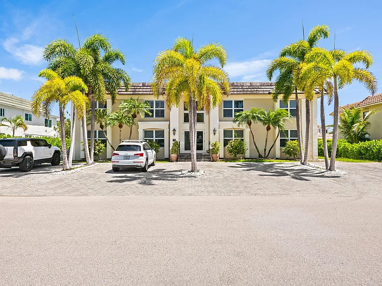 1105 Bel Air Dr #C — Photo 19