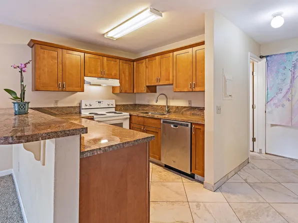 3740 Lower Honoapiilani Rd APT D305, Lahaina, HI 96761