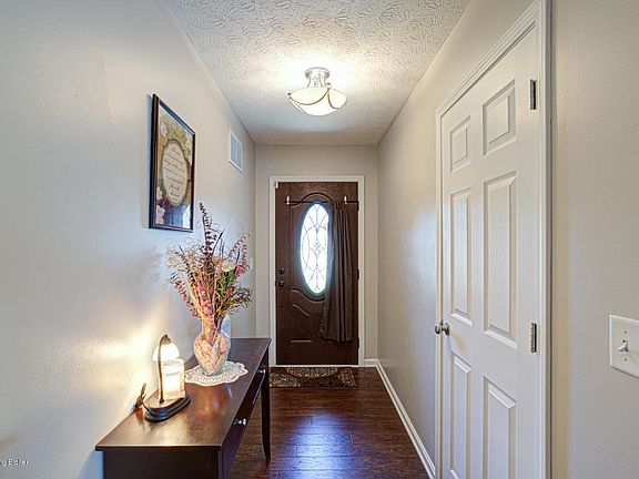 4th image of 232 Hill Terrace Dr