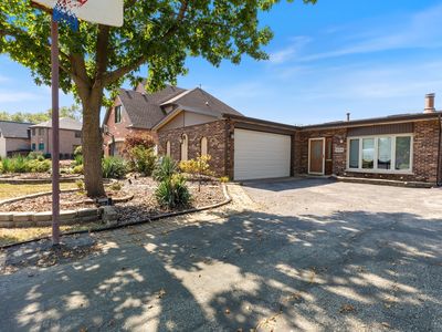 10016 Harnew Rd W, Oak Lawn, IL, 60453