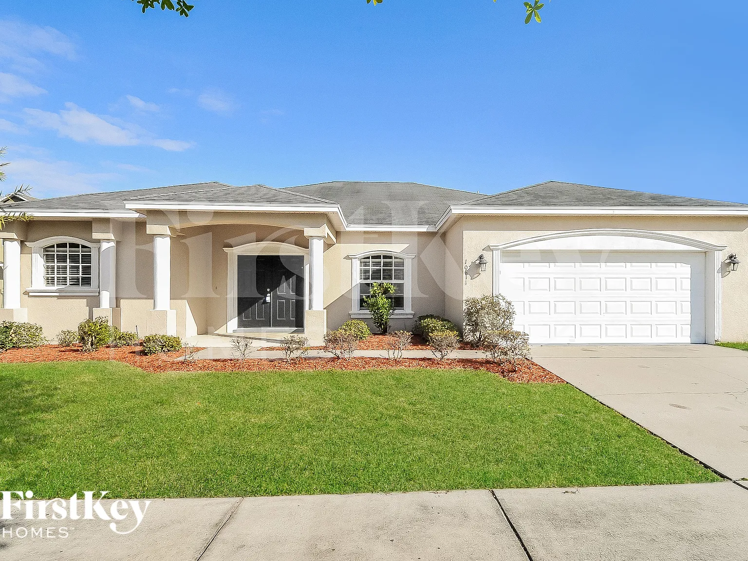 4 bed, 2.0 bath, 2351 sqft, $2,180 — Photo 1