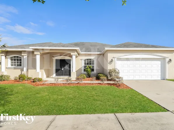 10611 Carloway Hills Dr, Wimauma, FL 33598