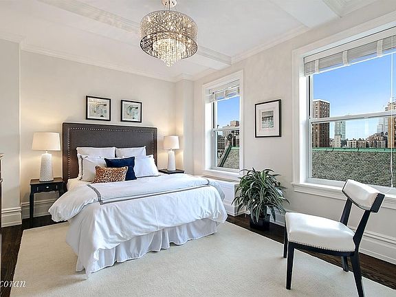4th image of 165 W 91st St #9C