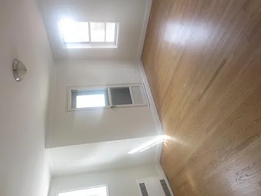 Rented by City Connections Realty | media 37