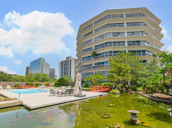 5050 Woodway Dr #3M, Houston, TX 77056