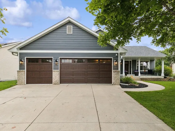 2377 Birch St W, Rosemount, MN 55068