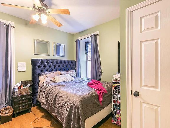 2nd image of 3338 S Grand Blvd #3338