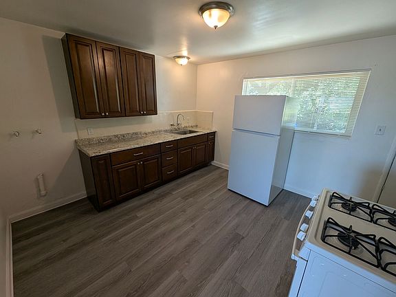 5th image of 1745 21st Ave #0