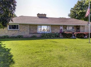 802 N Vine St, Mount Pulaski, IL