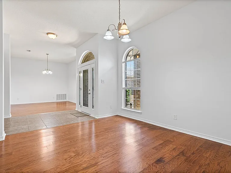 4120 Fenwick Loop W — Photo 4