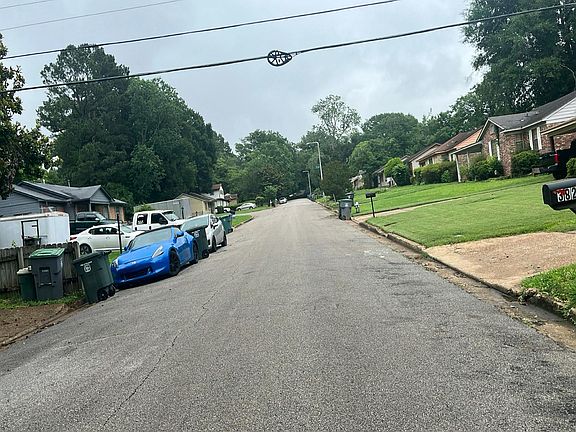 4th image of 3823 Windy Ave