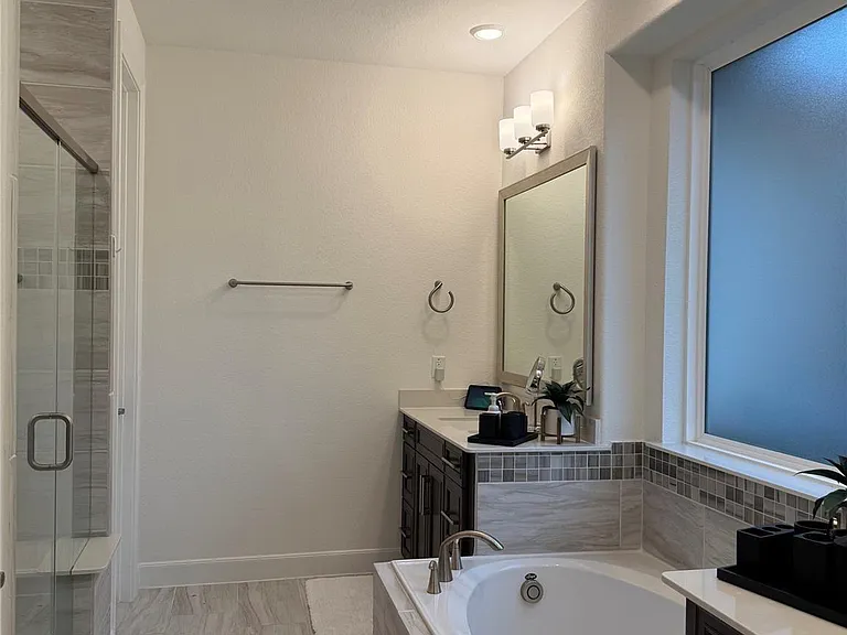 5012 Great Oaks Dr — Photo 12