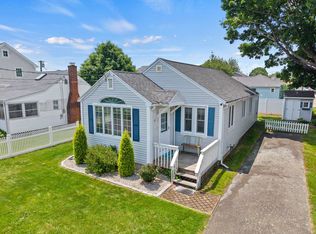 41 Gorton Ave, Old Lyme, CT 06371