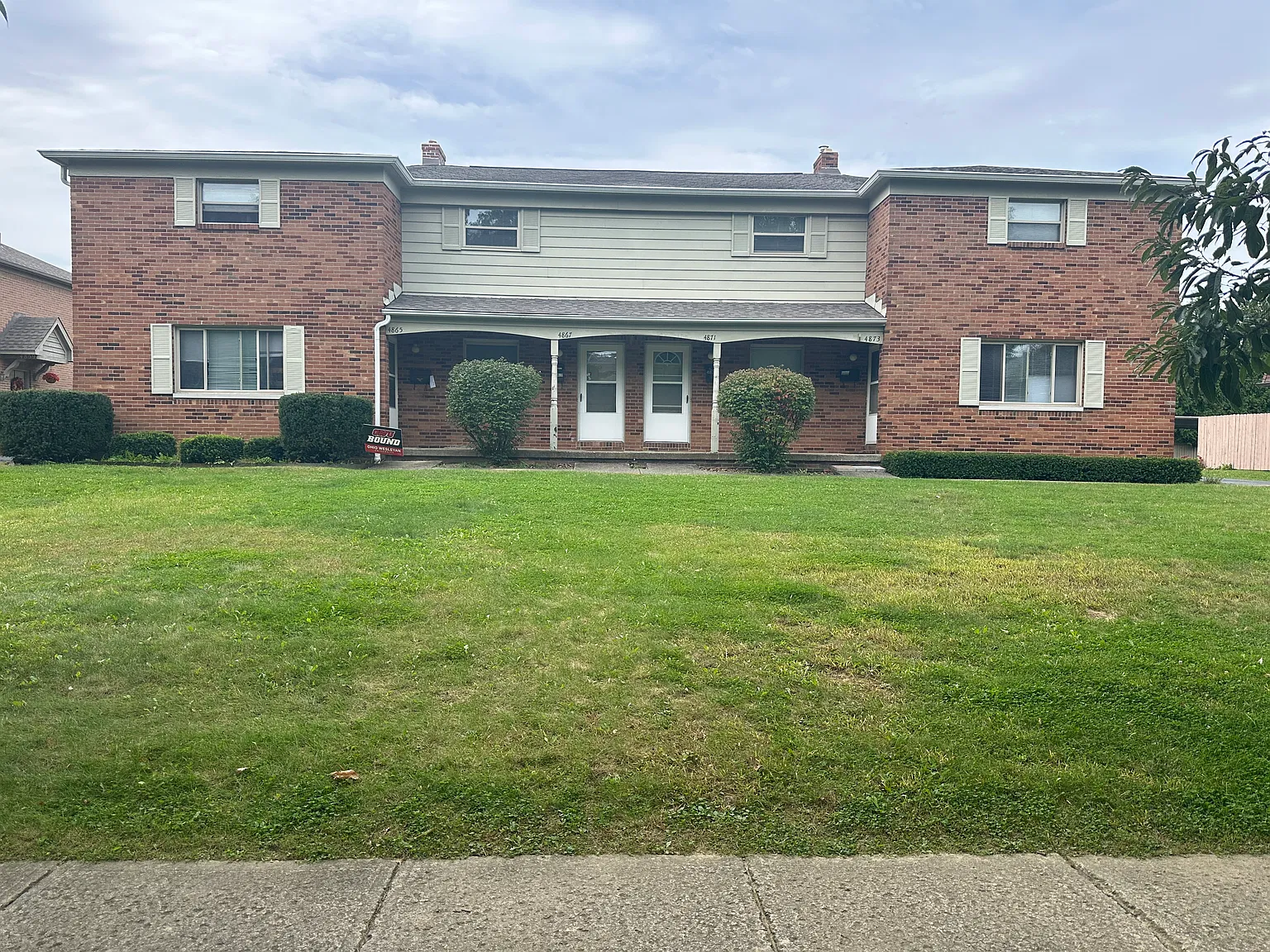 2 bed, 1.5 bath, 1594 sqft, $1,700 — Photo 1