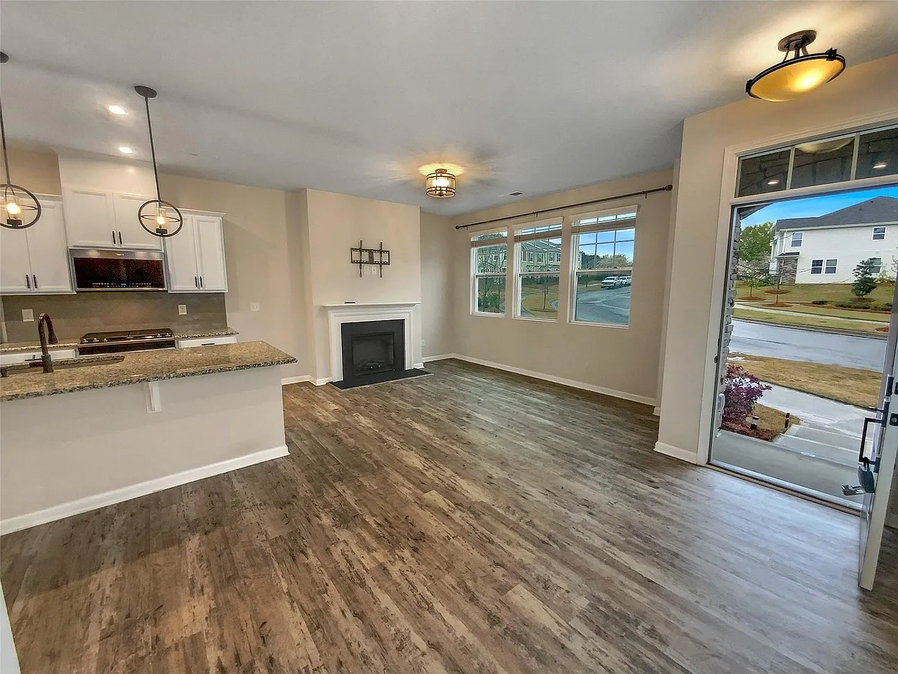 11052 Chalkbark Ln — Photo 4