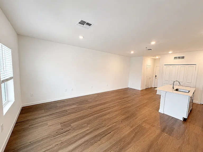 4964 SW 83rd Pl — Photo 4