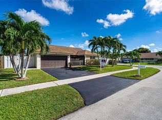 11651 NW 39th Pl, Sunrise, FL 33323