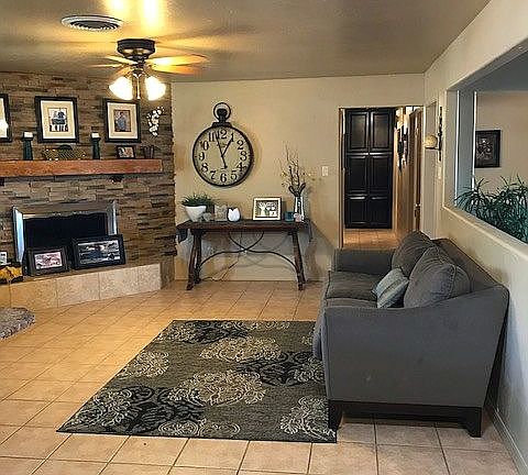 Living room: Open floor plan