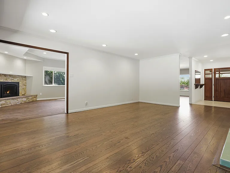 1265 Vancouver Ave — Photo 8