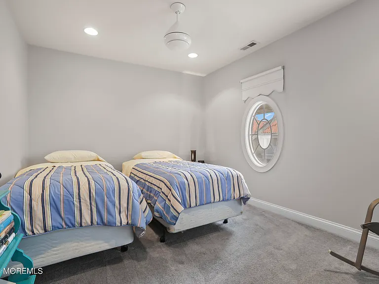 12 Riviera Dr — Photo 15